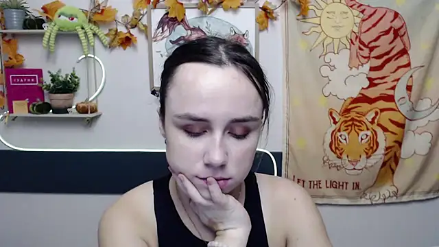 VeryVeryVeryShy_ live cam on StripChat
