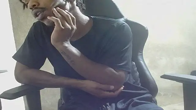 Larry-n-clouds