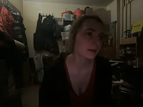 Snowbunnycake_131 webcam