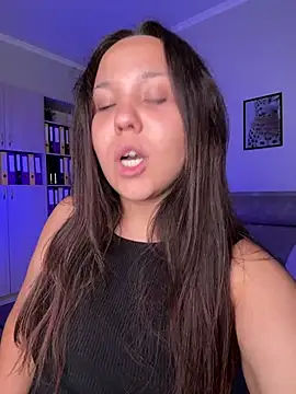 LushBySofa live sex cam
