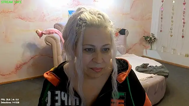 Penelope_Pinky live cam preview