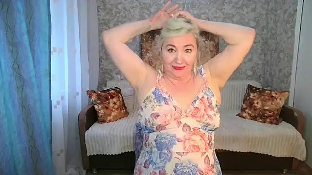 LadyKriss live cam preview