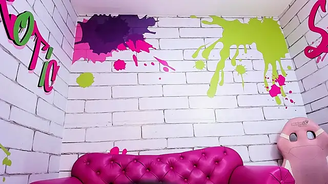AriaMoonnn live cam preview