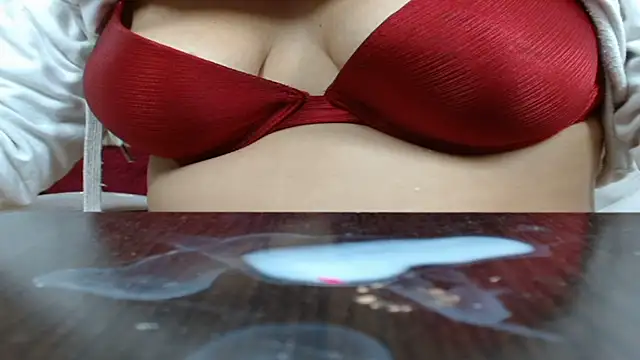 celeste_moon07 live cam preview