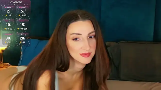 Alexa_Clarks