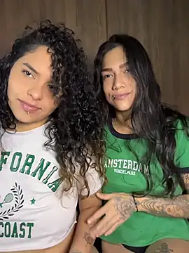 Twoshotsparty420 webcam