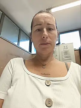 Live webcam show with bichota85 - Interactive Lovense toys available