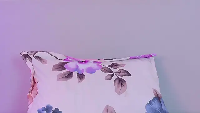 NaomiKlarc
