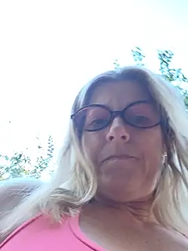 NikkiBlisss webcam