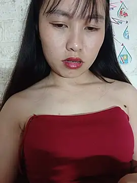 Cherry-squirtt live cam on StripChat