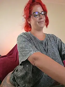 Escarlate4you_ live cam preview