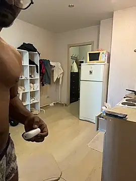 bhagihero live cam on StripChat
