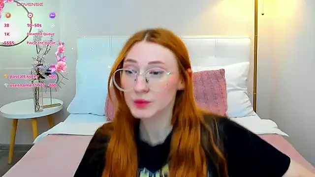 TinaHarp live cam preview