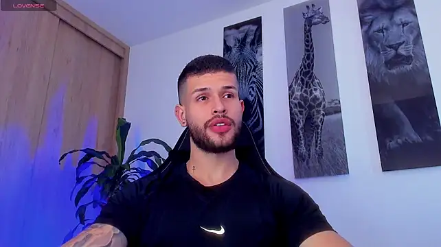 Santos_ramirez1 live cam on StripChat