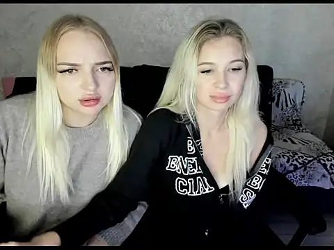 Stella__Cox