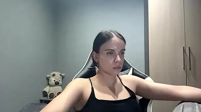 Hisaky live cam preview