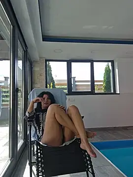 MadameVelvet1