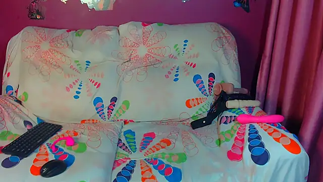 milflovelyxxx live cam on StripChat