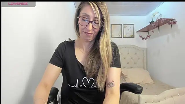 scarletfs live cam on StripChat