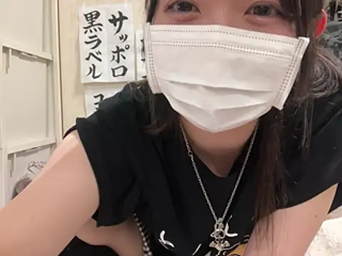 y-u-r-a-33 live cam on StripChat