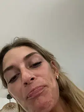 Bellalolahot