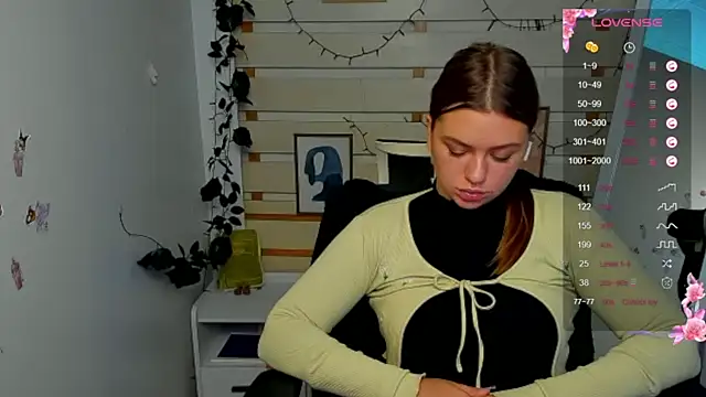 Josephine_Kiss webcam