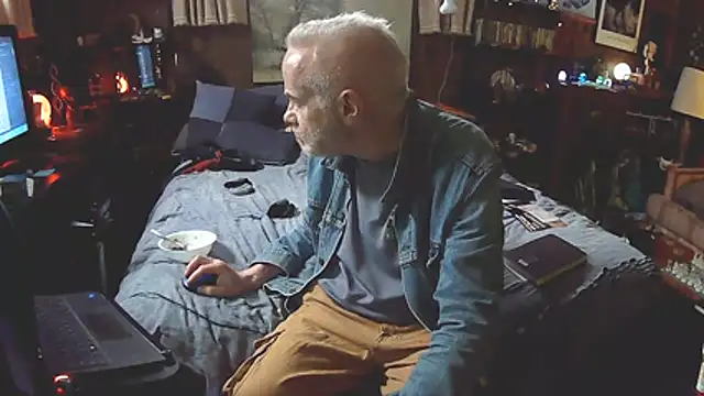 Makowboy live cam preview