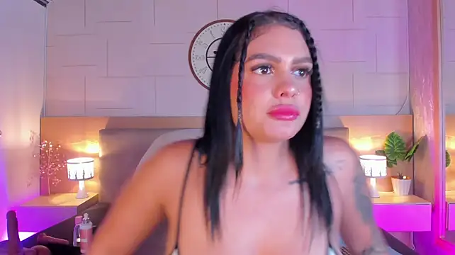 Megan_charles_ live cam on StripChat