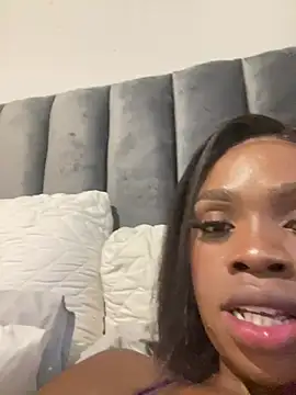 LuciousLips96