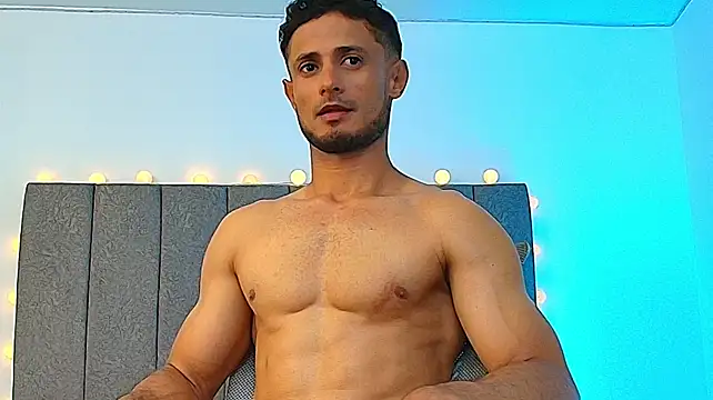 Adonys_Lewis_ live cam on StripChat