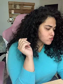 Curvydesifromgermany