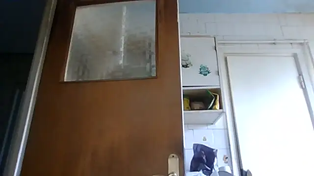 mariusica1@xh live cam preview