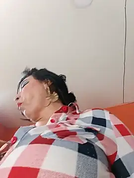 katysquirtdirty live cam preview