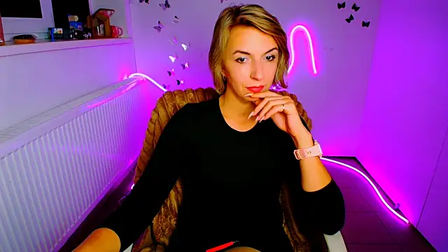 Lana_Foxyy