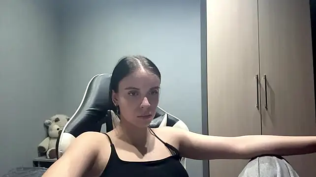 Hisaky live cam preview