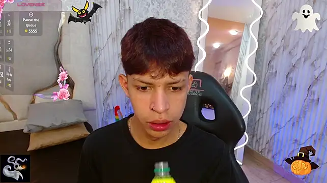 OLIIVER_TAY