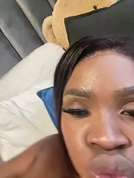 LuciousLips96 webcam