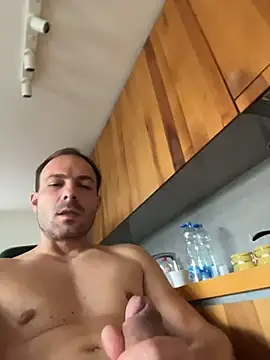 Adventurehotman webcam