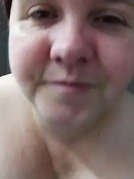 IdaDavis live cam on StripChat