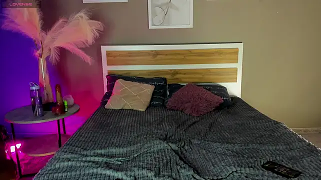 Valerie_Foxy