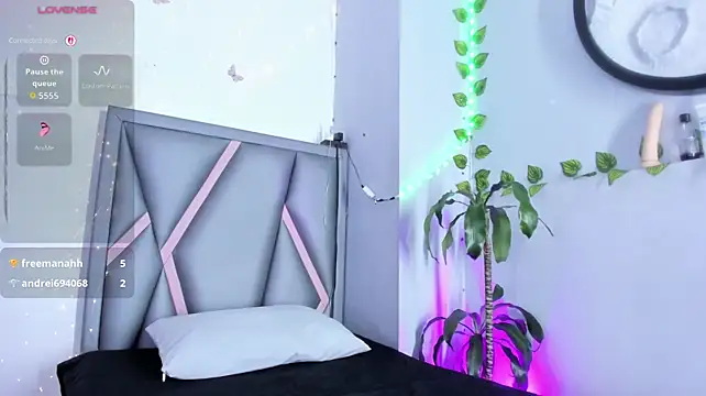 roxyy_foxyy
