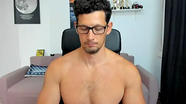 BrutusK08 live sex cam