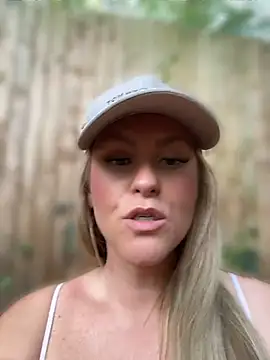 CharleighBaker live sex cam