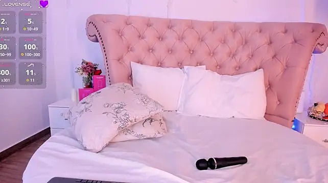 JuicyKendra_