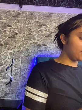 Isabella-Teen live cam on StripChat
