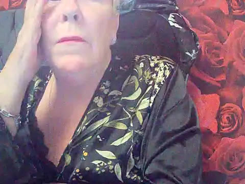 Playful_MILF_Demi