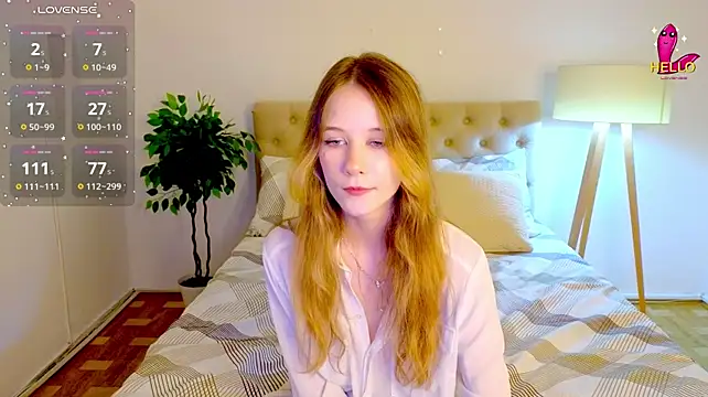 SvarovskiE live cam on StripChat
