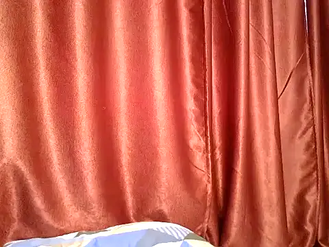 Naughtysuzzi_