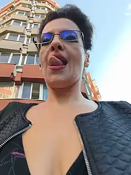 RebeccaNoble live cam on StripChat