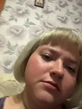 LoloMensens live cam on StripChat